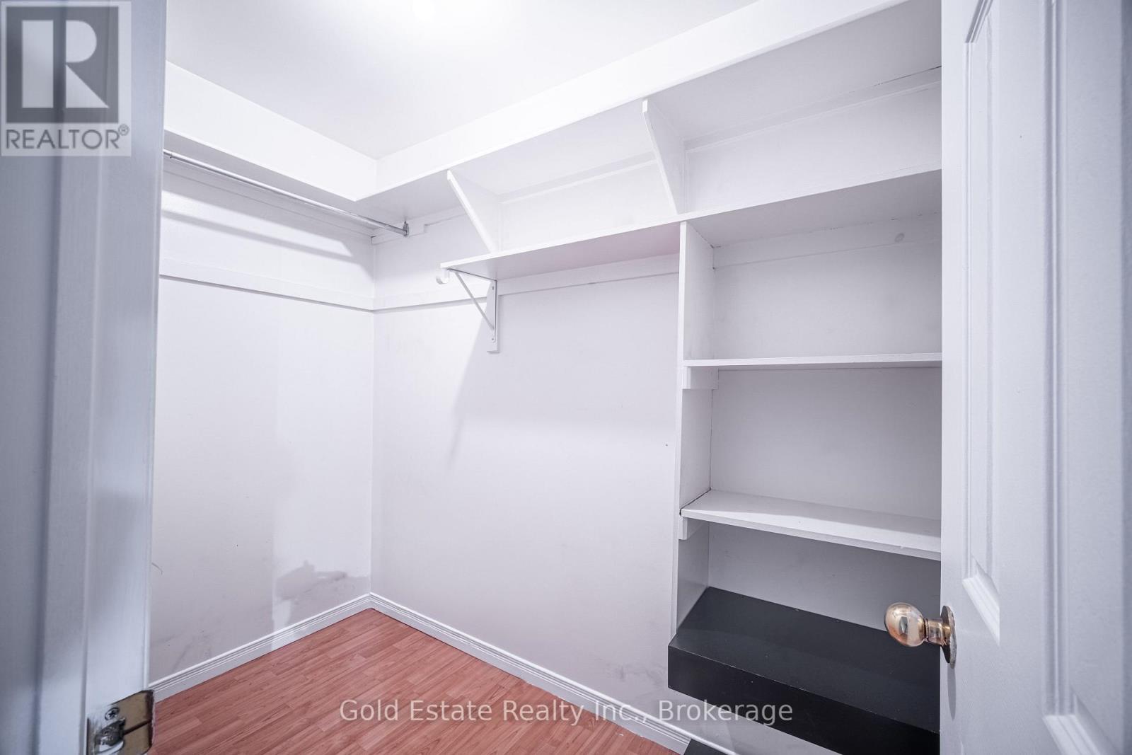 3850 Cedar Hedge Rise, Mississauga, ON - Indoor With Storage