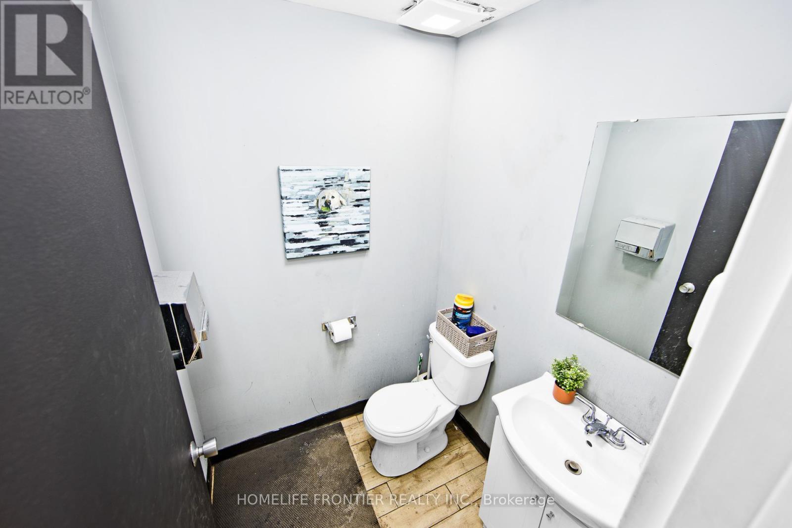 1077 Britannia Road E, Mississauga, ON