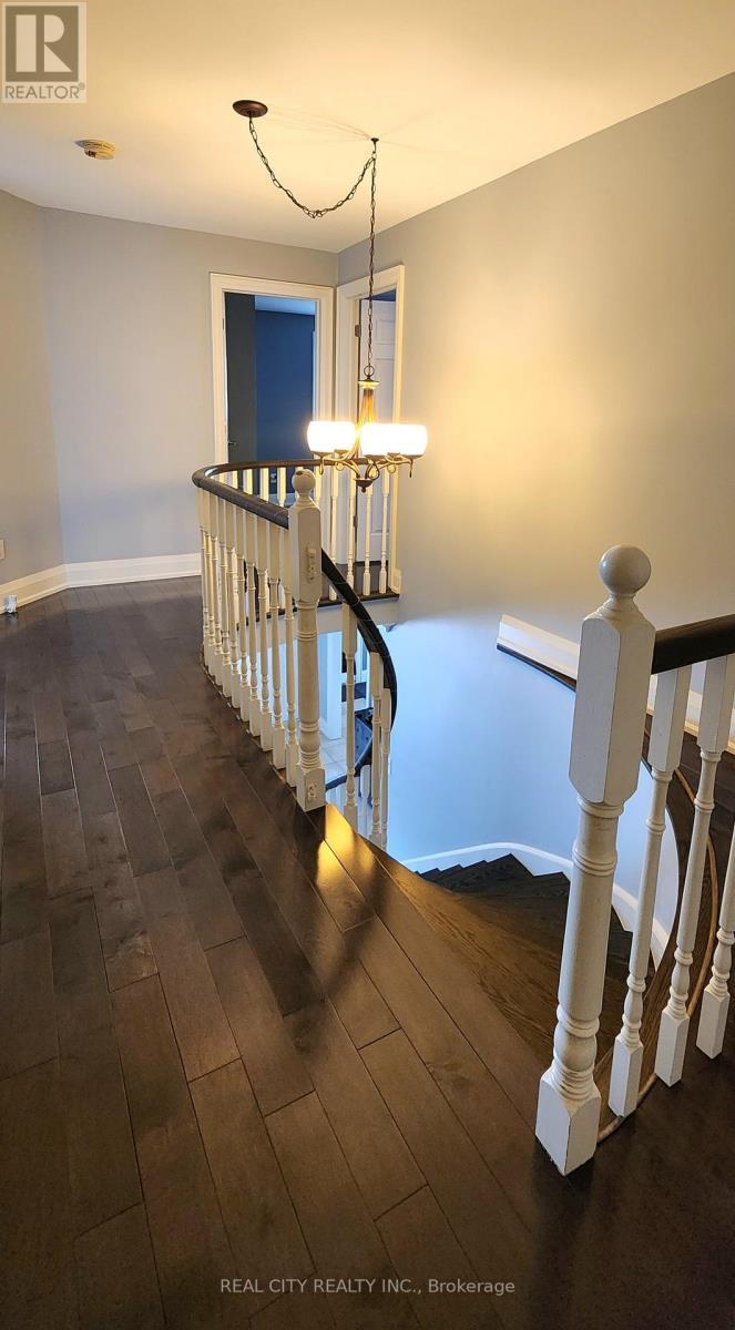 229 Kingsbridge Garden Circle, Mississauga, ON - Indoor Photo Showing Other Room