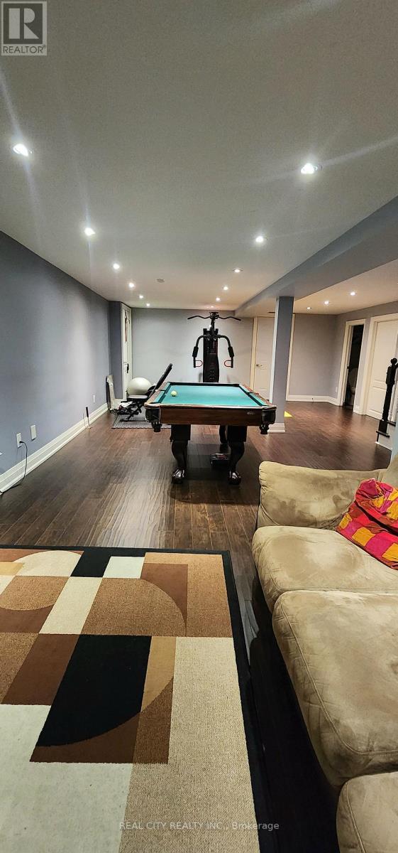 229 Kingsbridge Garden Circle, Mississauga, ON - Indoor Photo Showing Other Room