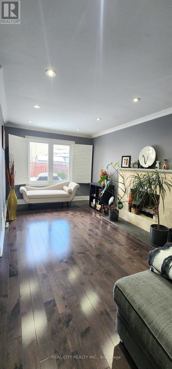 229 Kingsbridge Garden Circle, Mississauga, ON - Indoor