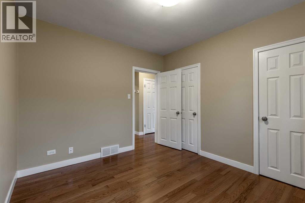 315 Dieppe Boulevard S, Lethbridge, AB - Indoor Photo Showing Other Room