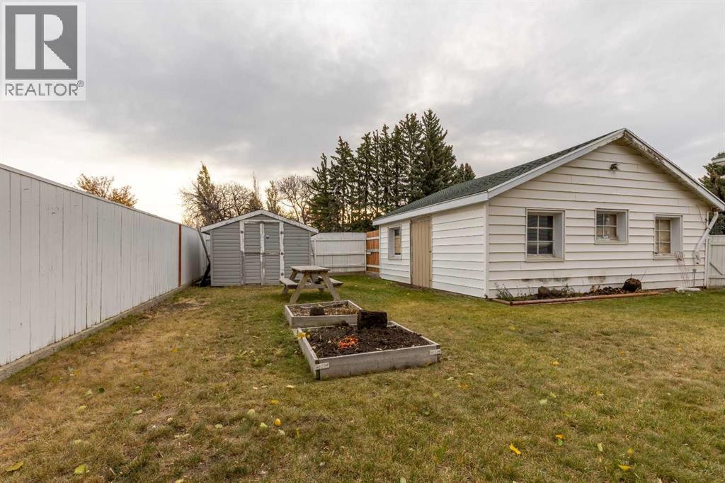 315 Dieppe Boulevard S, Lethbridge, AB - Outdoor