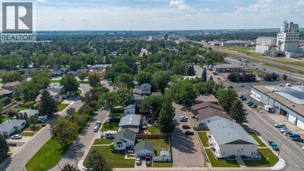 315 Dieppe Boulevard S, Lethbridge, AB - Outdoor With View