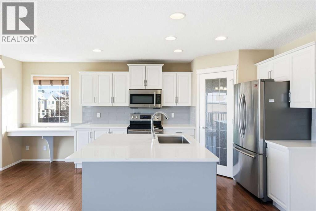 202 Panamount Court Nw, Calgary, AB - Indoor Photo Showing Kitchen