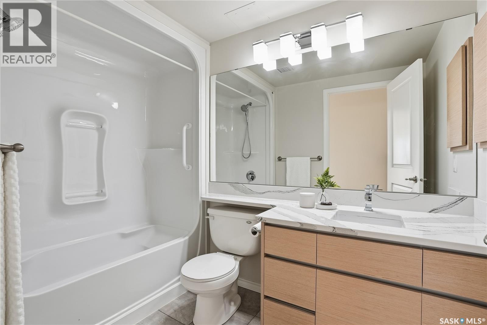 1308 902 Spadina Crescent E, Saskatoon, SK - Indoor Photo Showing Bathroom