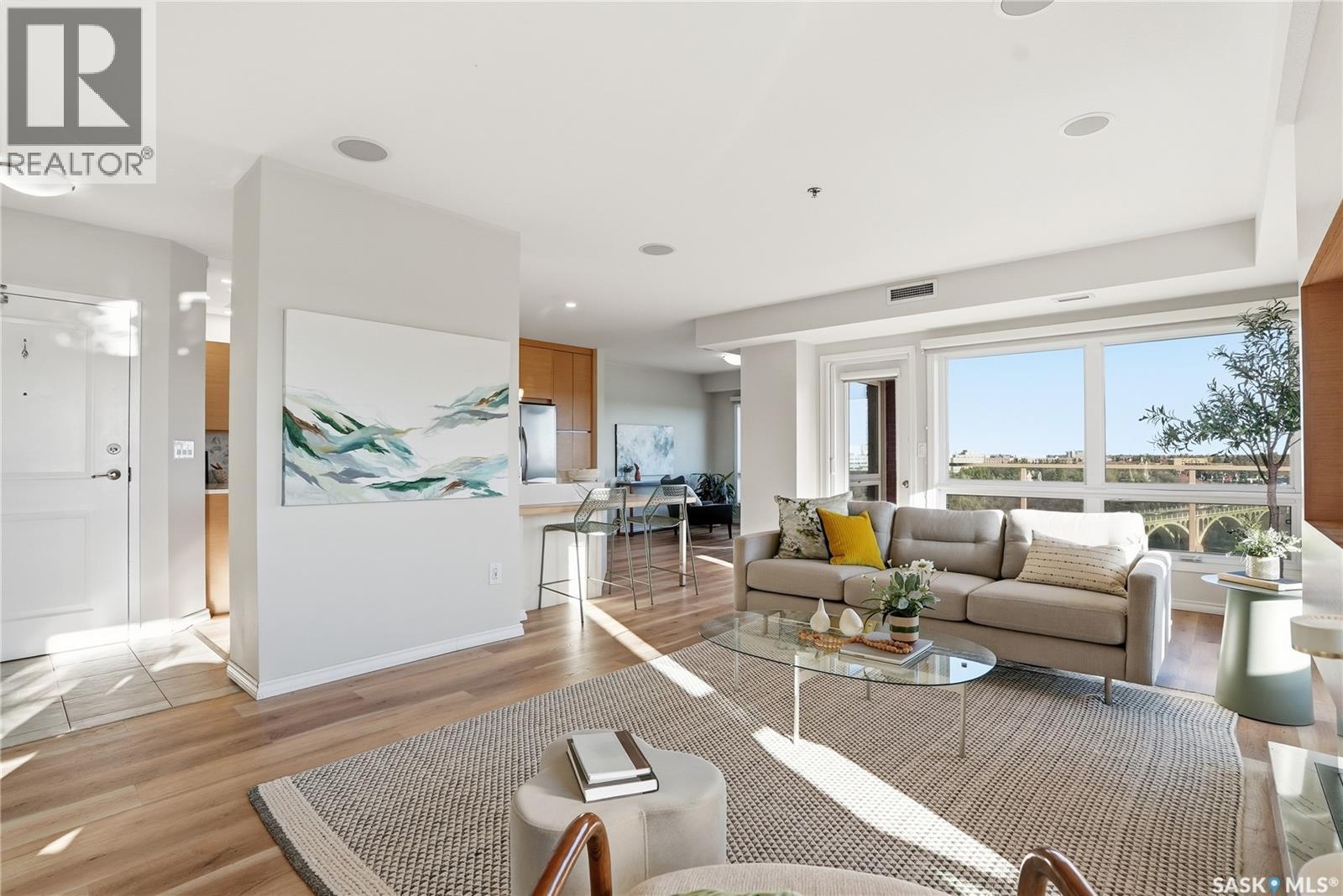 1308 902 Spadina Crescent E, Saskatoon, SK - Indoor Photo Showing Living Room