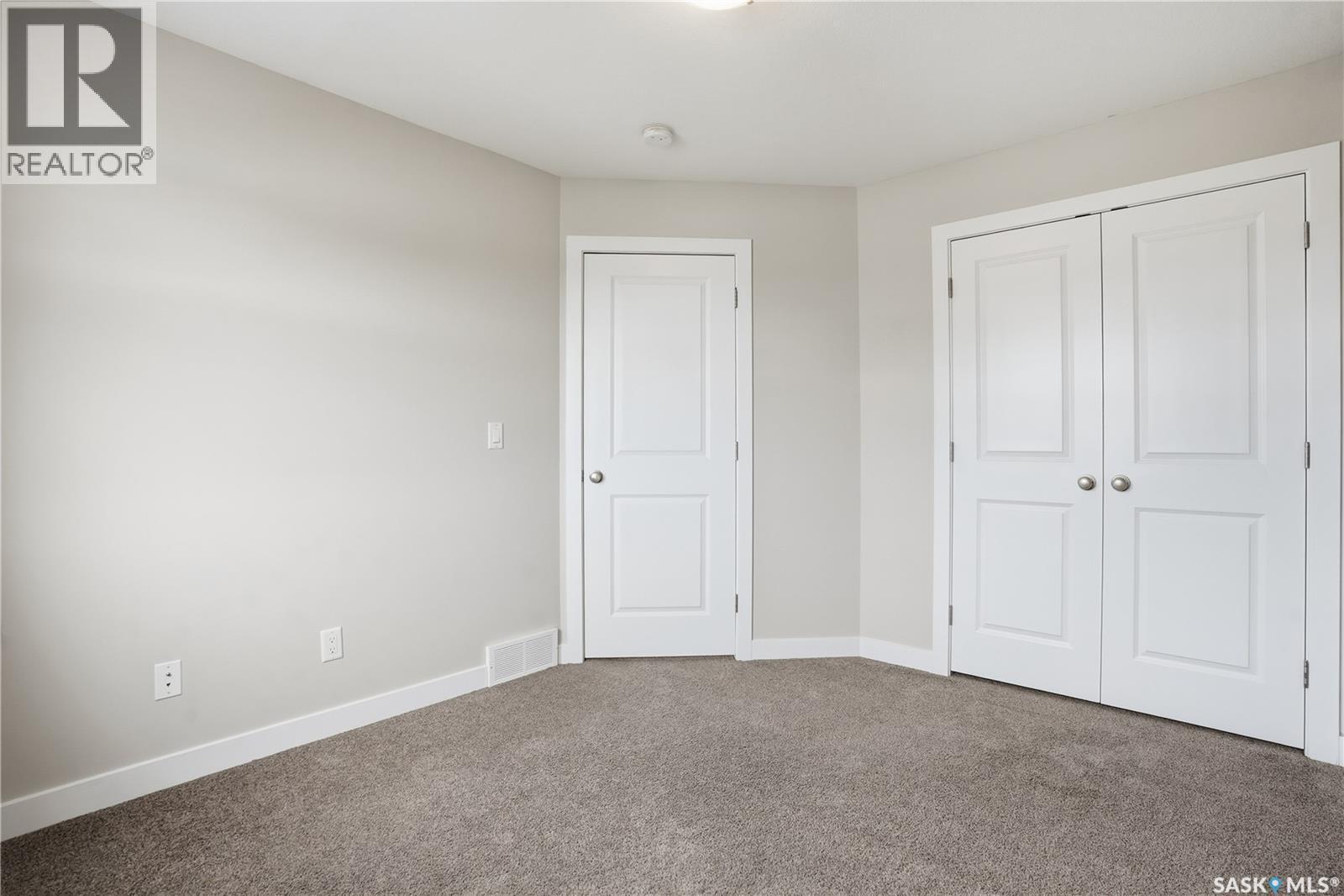 5326 Tutor Way, Regina, SK - Indoor Photo Showing Other Room