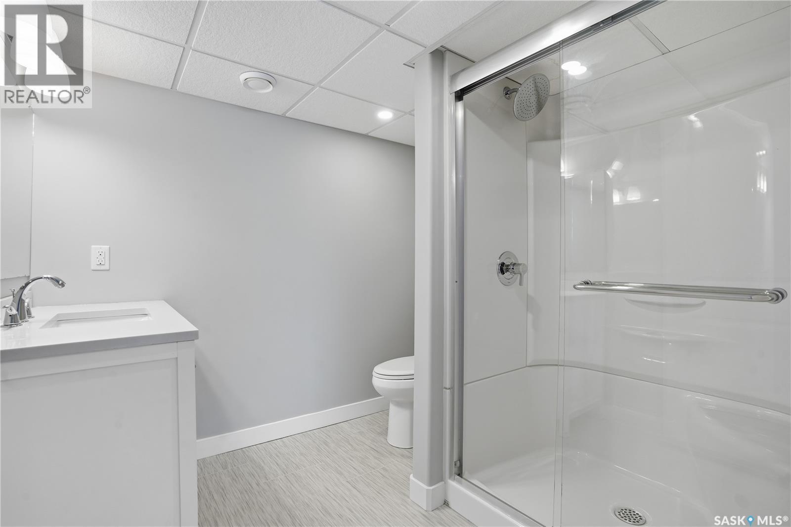 5326 Tutor Way, Regina, SK - Indoor Photo Showing Bathroom
