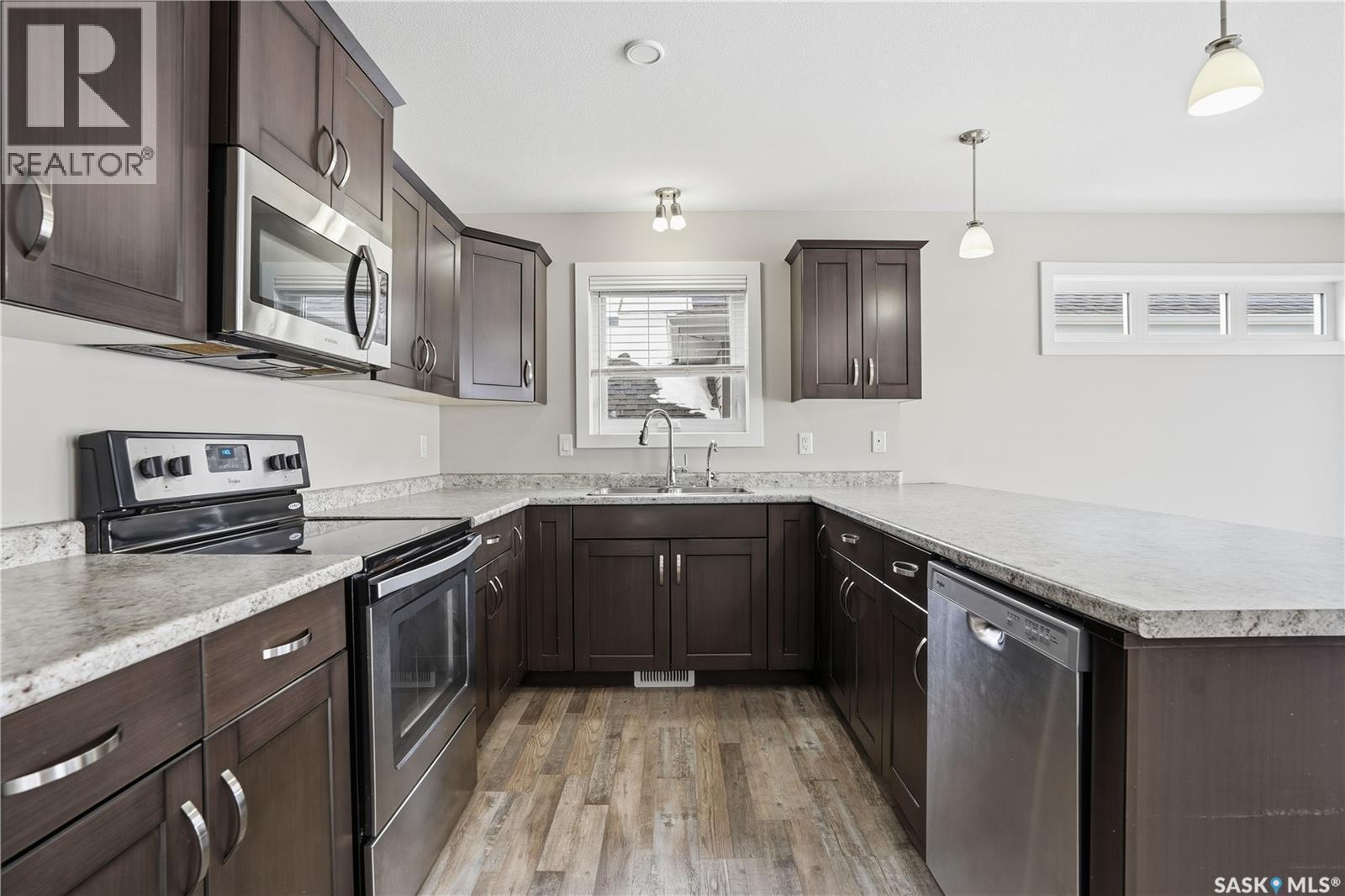 5326 Tutor Way, Regina, SK - Indoor Photo Showing Kitchen