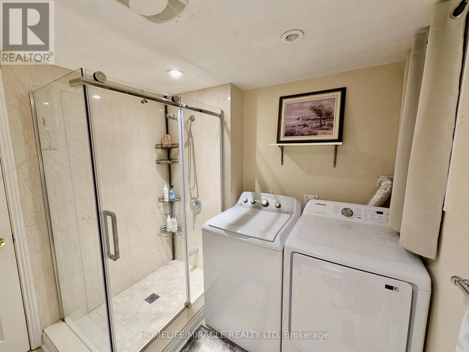 515 Louis Drive, Mississauga, ON - Indoor