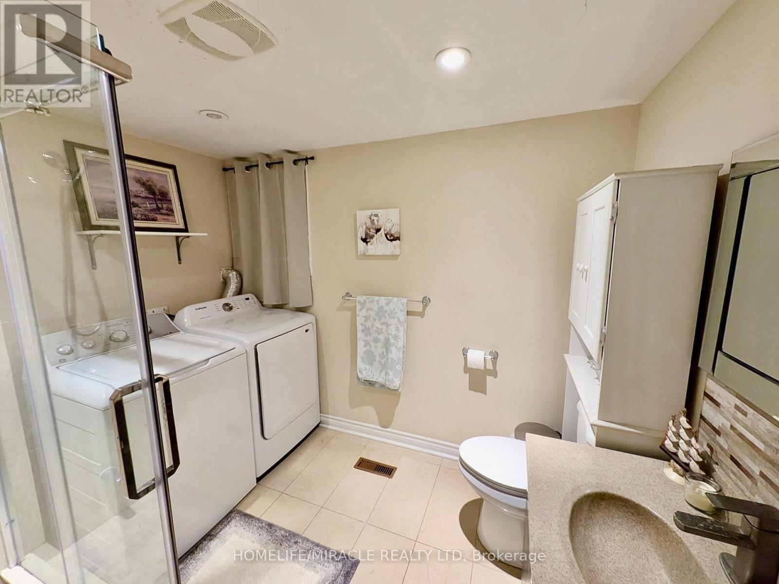 515 Louis Drive, Mississauga, ON - Indoor Photo Showing Laundry Room