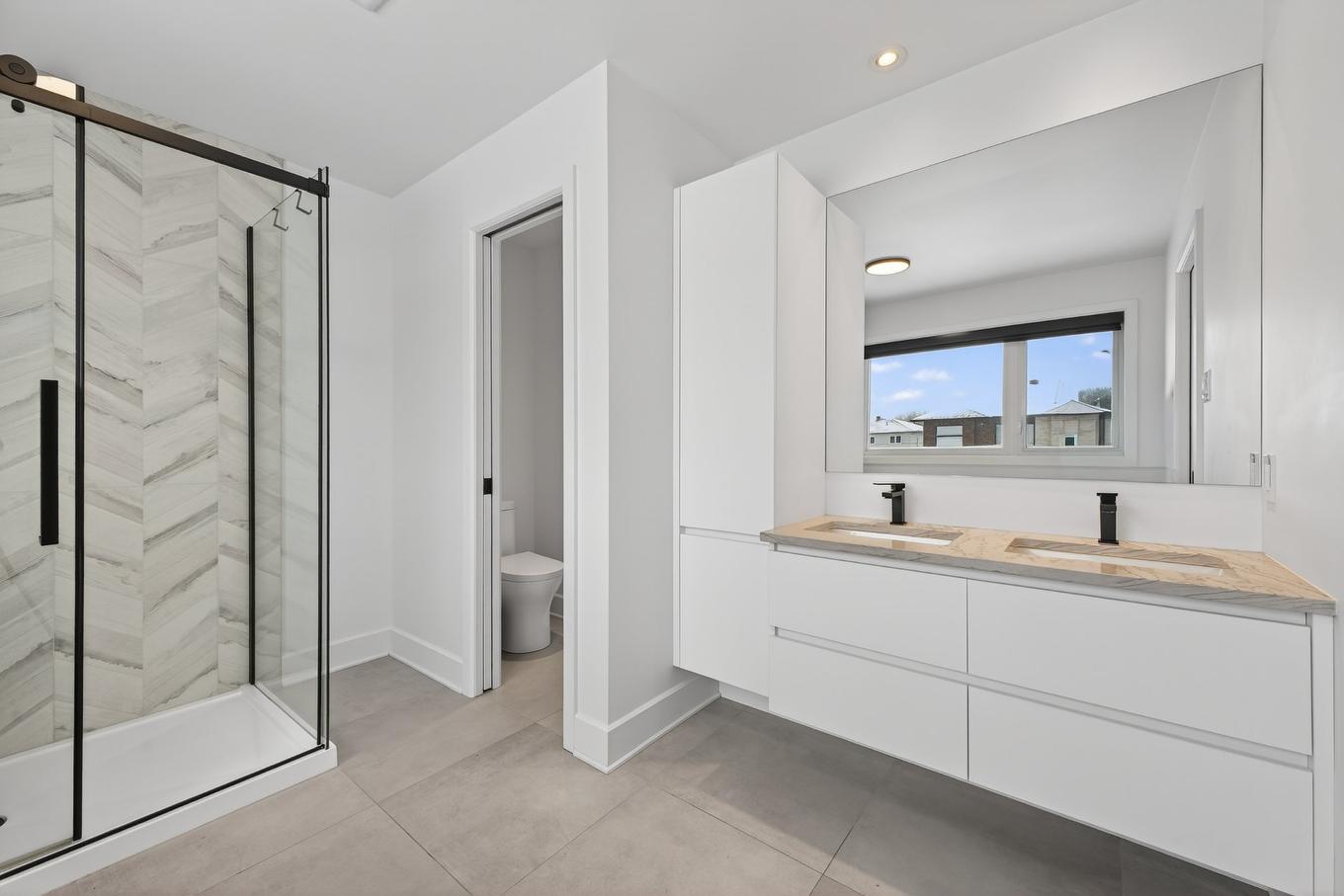 Salle de bains attenante à la CCP - 539 Rue Des Anémones, Saint-Jean-Sur-Richelieu, QC - Indoor Photo Showing Bathroom