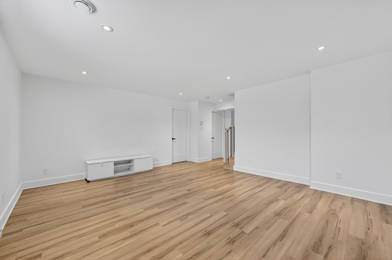 Salle familiale - 539 Rue Des Anémones, Saint-Jean-Sur-Richelieu, QC - Indoor Photo Showing Other Room