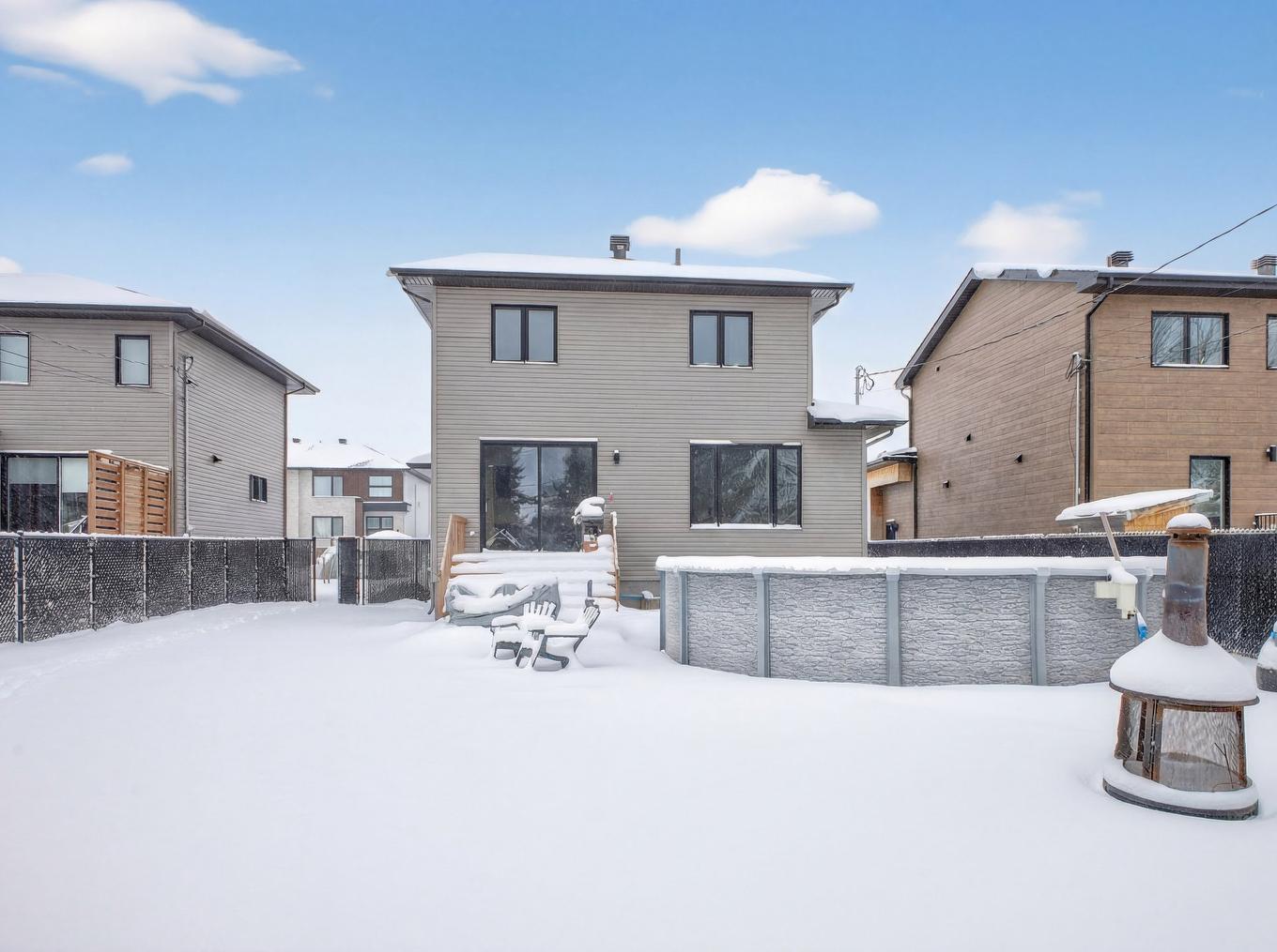 Cour - 539 Rue Des Anémones, Saint-Jean-Sur-Richelieu, QC - Outdoor With Exterior