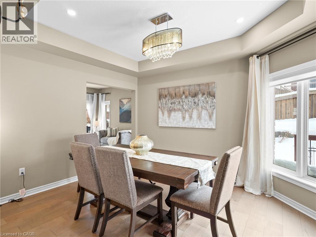 906 Audrey Place, Kitchener, ON - Indoor Photo Showing Dining Room