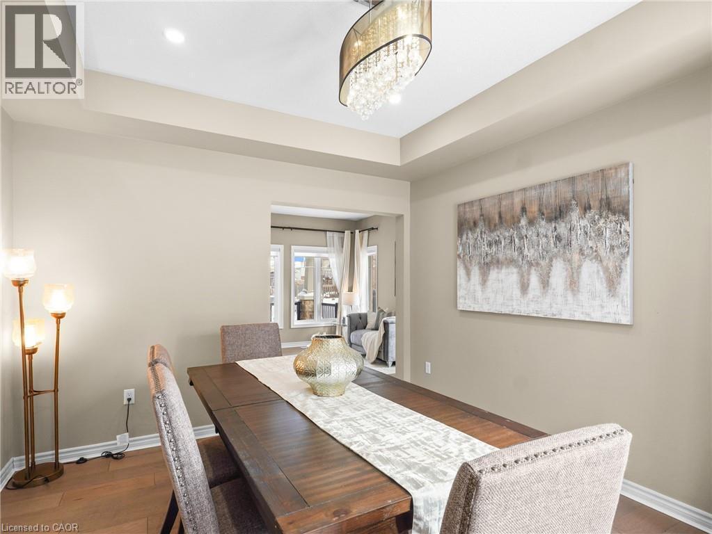 906 Audrey Place, Kitchener, ON - Indoor Photo Showing Dining Room