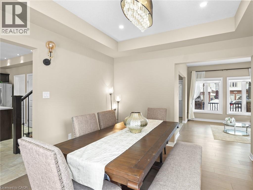 906 Audrey Place, Kitchener, ON - Indoor Photo Showing Dining Room
