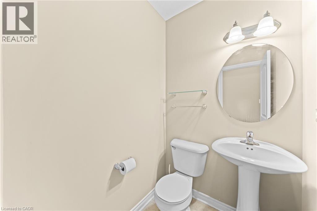 906 Audrey Place, Kitchener, ON - Indoor Photo Showing Bathroom