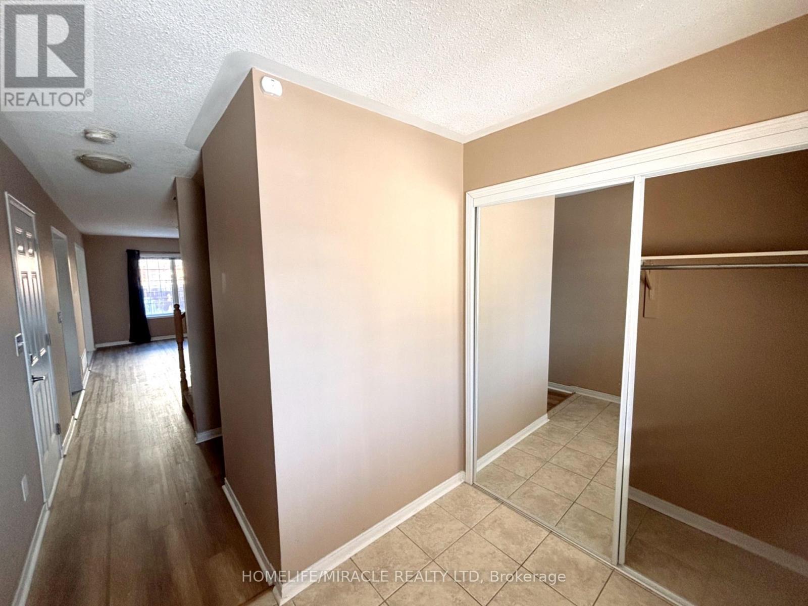 3319 Mikalda Road, Burlington, ON - Indoor Photo Showing Other Room