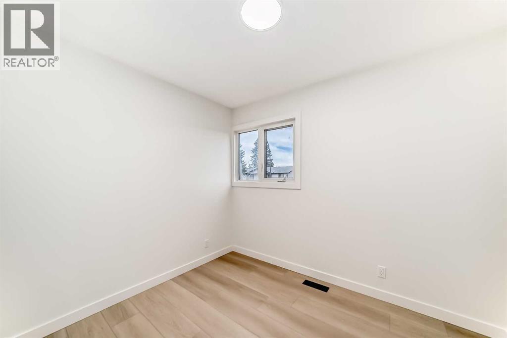 1242 Mardale Drive Ne, Calgary, AB - Indoor Photo Showing Other Room