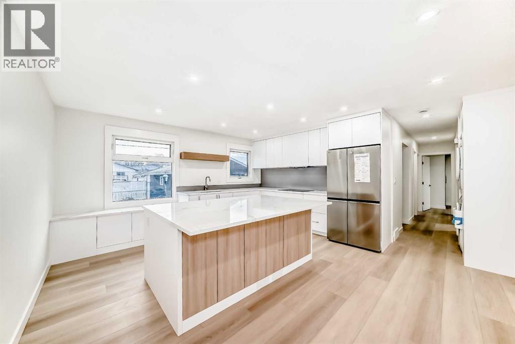 1242 Mardale Drive Ne, Calgary, AB - Indoor Photo Showing Kitchen