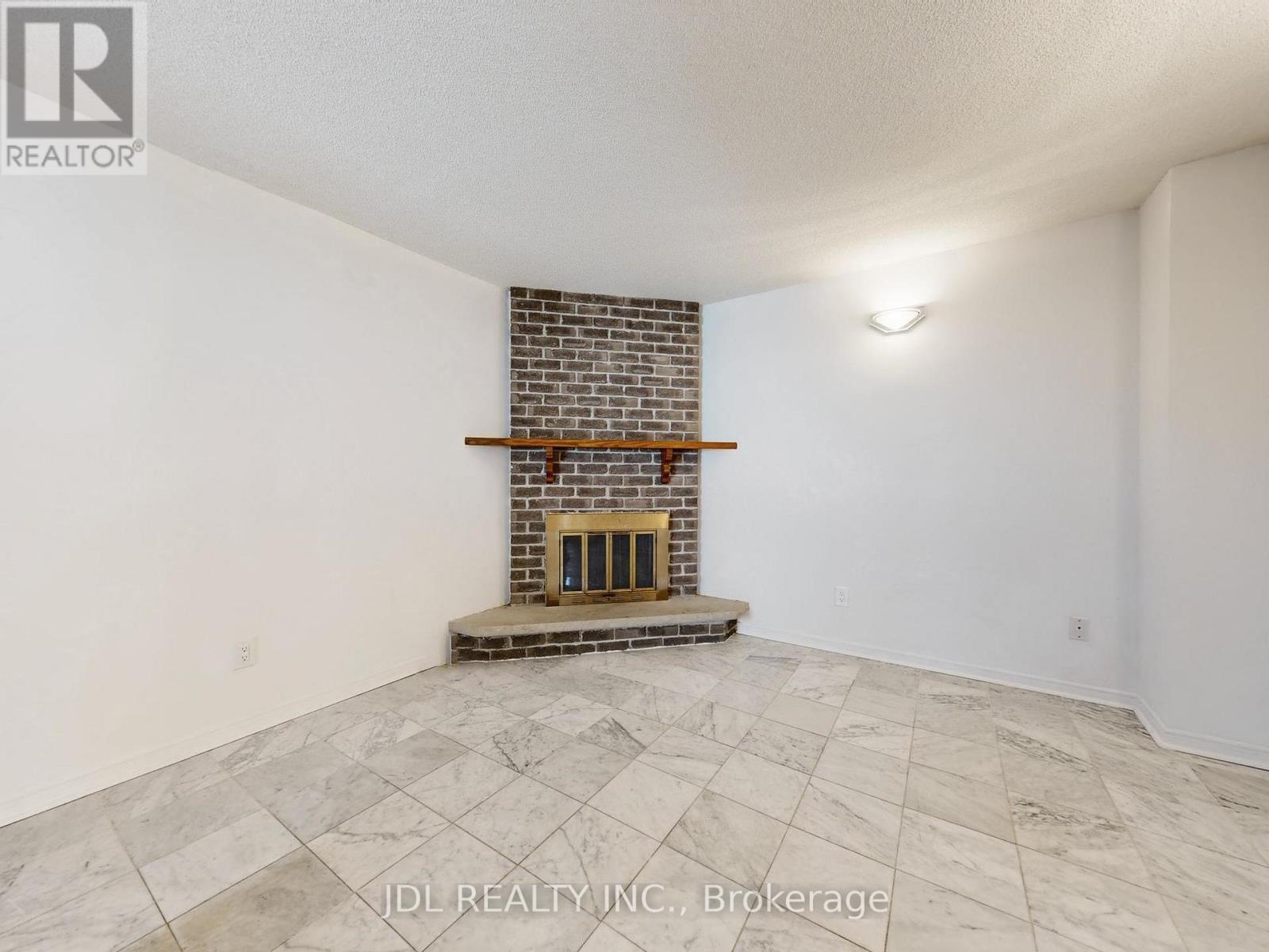 129 Appleby Crescent, Markham, ON - Indoor With Fireplace