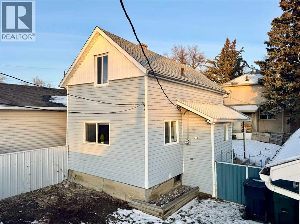 Additional House - 718 10 Street S, Lethbridge, AB - Outdoor With Exterior