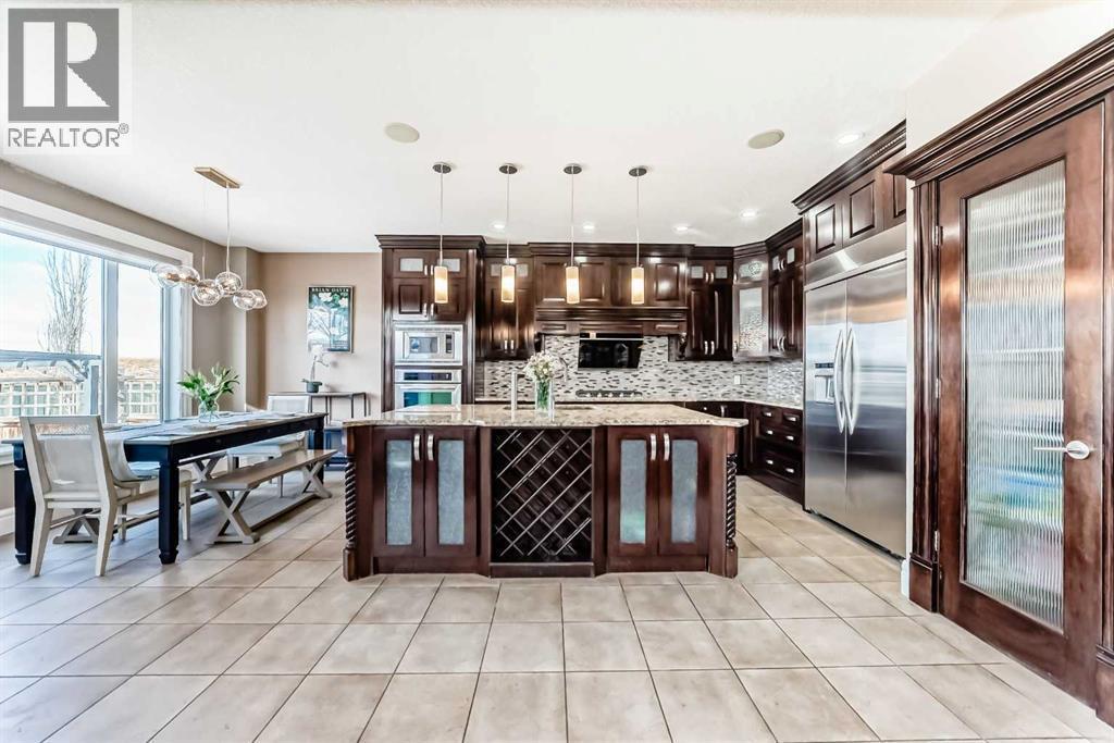 115 Wentworth Hill Sw, Calgary, AB - Indoor Photo Showing Kitchen With Stainless Steel Kitchen With Upgraded Kitchen