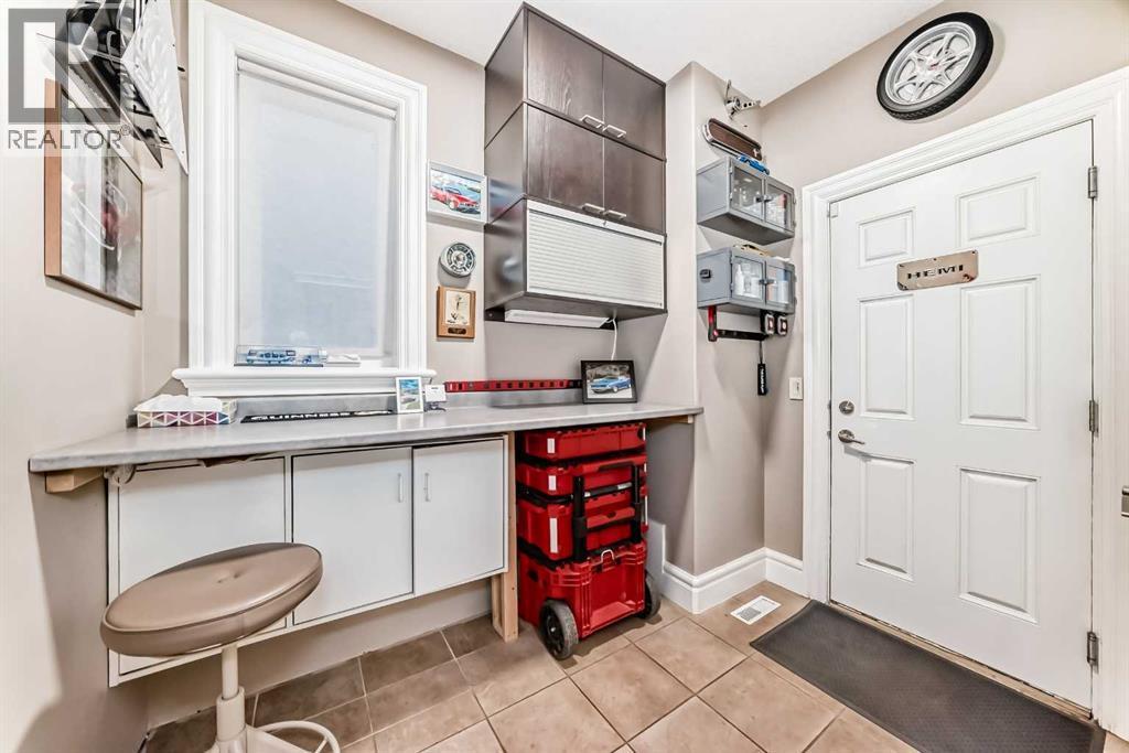 115 Wentworth Hill Sw, Calgary, AB - Indoor Photo Showing Bathroom