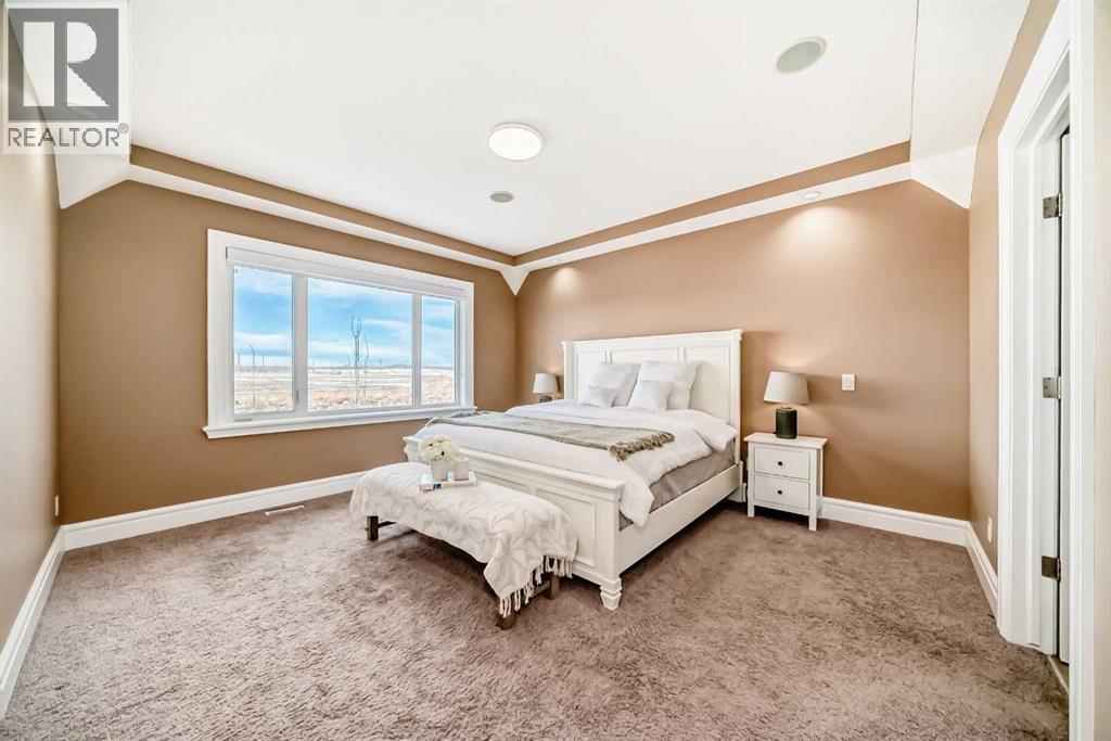 115 Wentworth Hill Sw, Calgary, AB - Indoor Photo Showing Bedroom