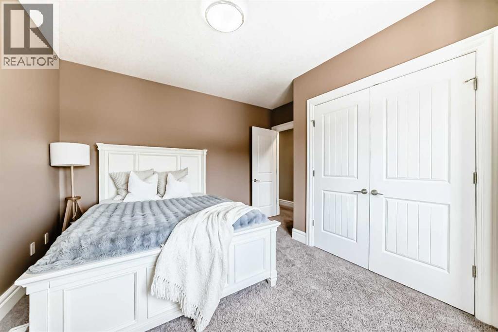 115 Wentworth Hill Sw, Calgary, AB - Indoor Photo Showing Bedroom