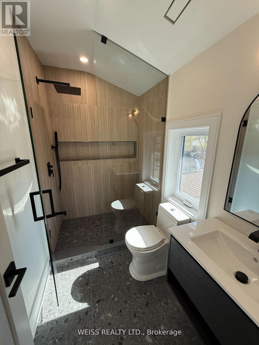 137 Bannockburn Avenue, Toronto, ON - Indoor Photo Showing Bathroom