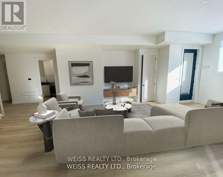 137 Bannockburn Avenue, Toronto, ON - Indoor Photo Showing Living Room