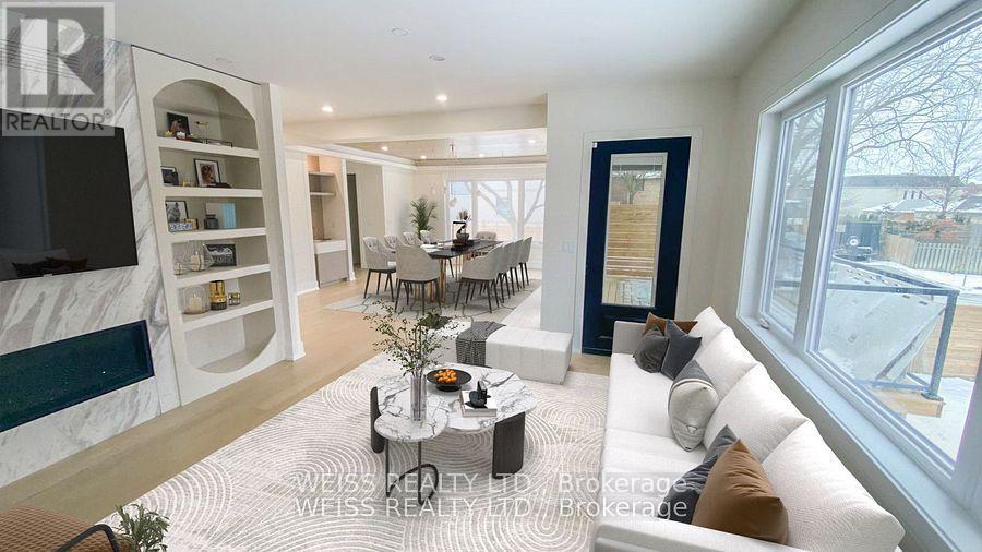 137 Bannockburn Avenue, Toronto, ON - Indoor Photo Showing Living Room