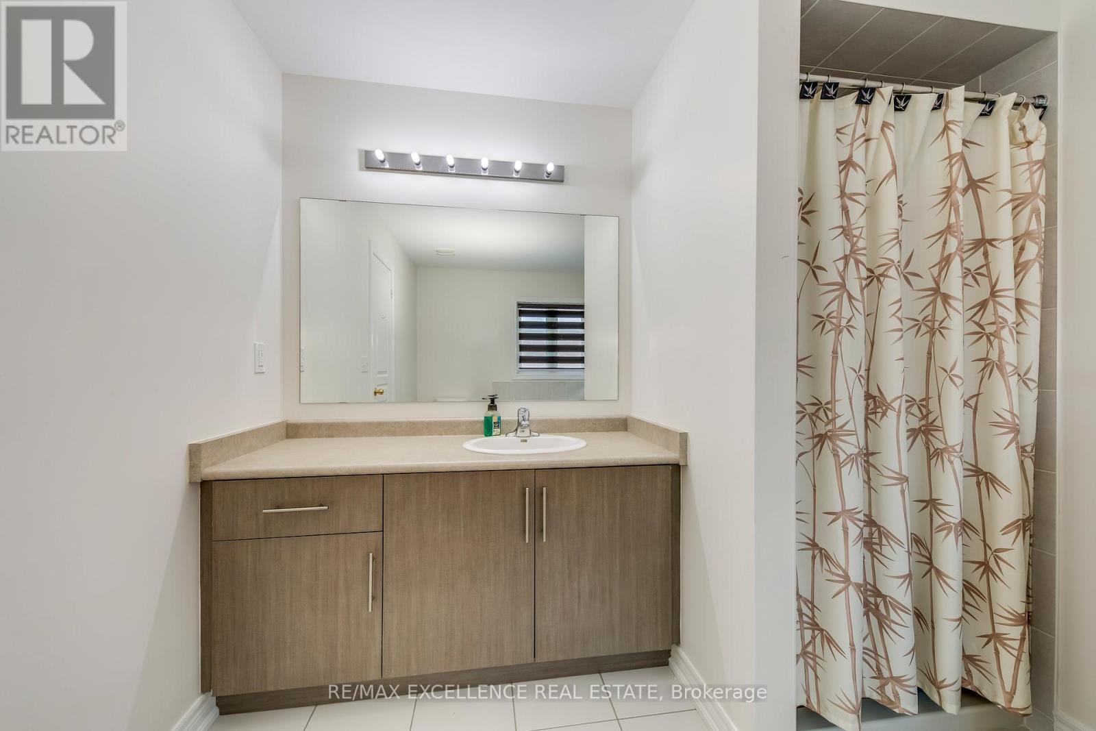 9 Natronia Trail, Brampton, ON - Indoor Photo Showing Bedroom