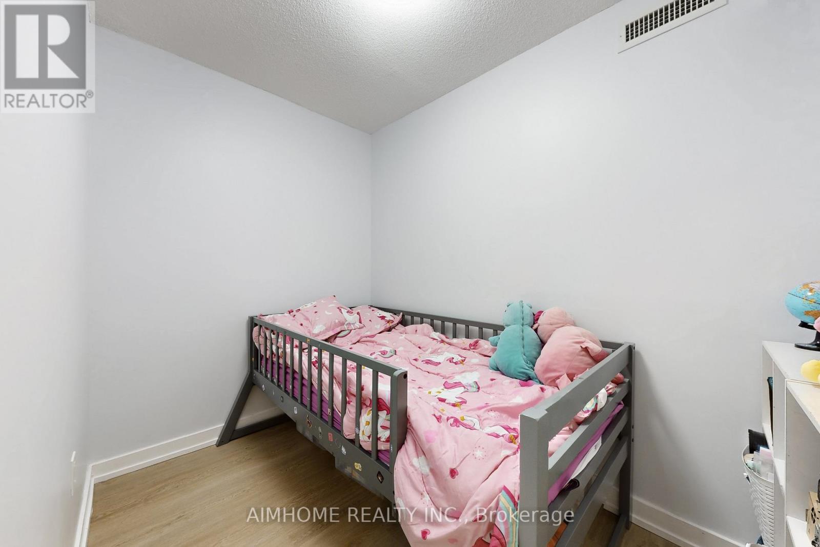 311 - 1420 Dupont Street, Toronto, ON - Indoor Photo Showing Bedroom