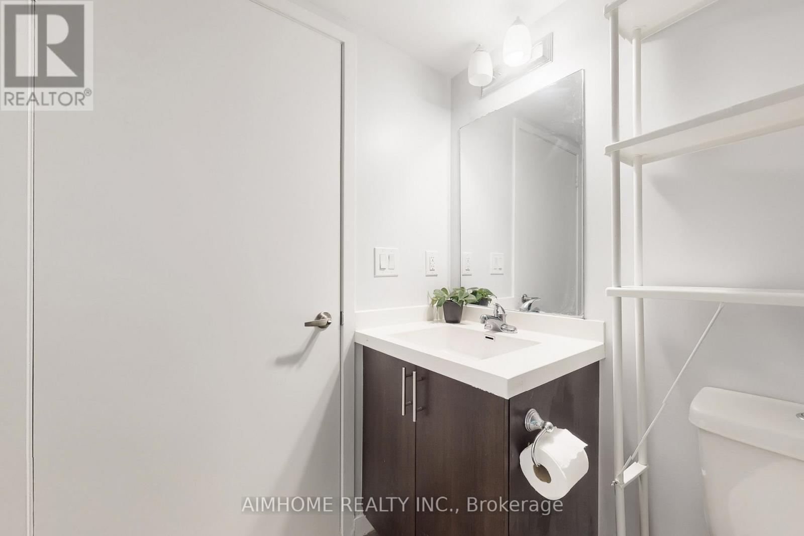 311 - 1420 Dupont Street, Toronto, ON - Indoor Photo Showing Bathroom