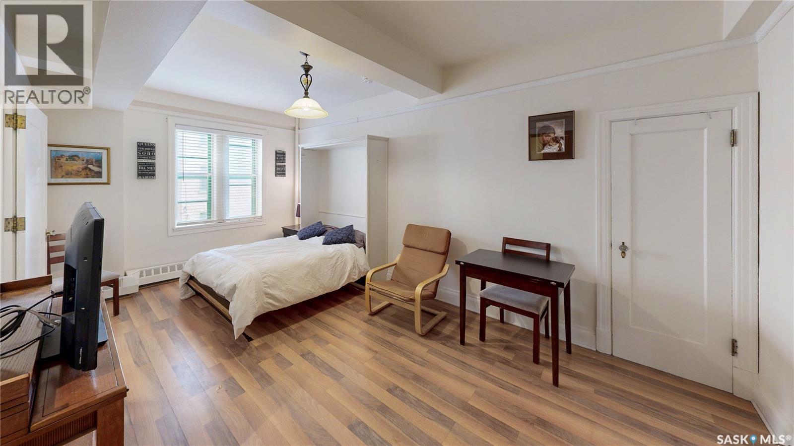 212 2305 Victoria Avenue, Regina, SK - Indoor Photo Showing Bedroom