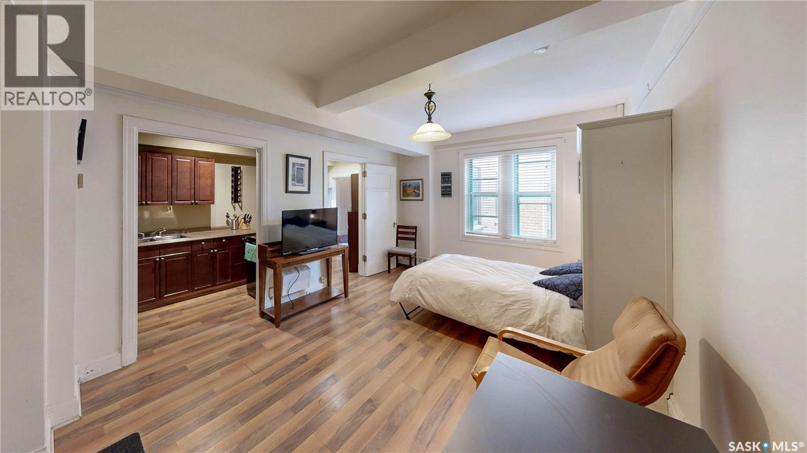 212 2305 Victoria Avenue, Regina, SK - Indoor Photo Showing Bedroom