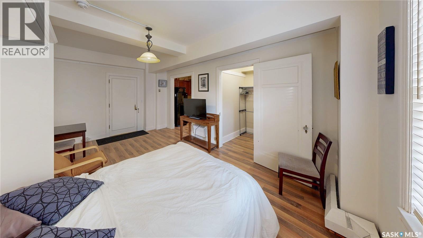 212 2305 Victoria Avenue, Regina, SK - Indoor Photo Showing Bedroom