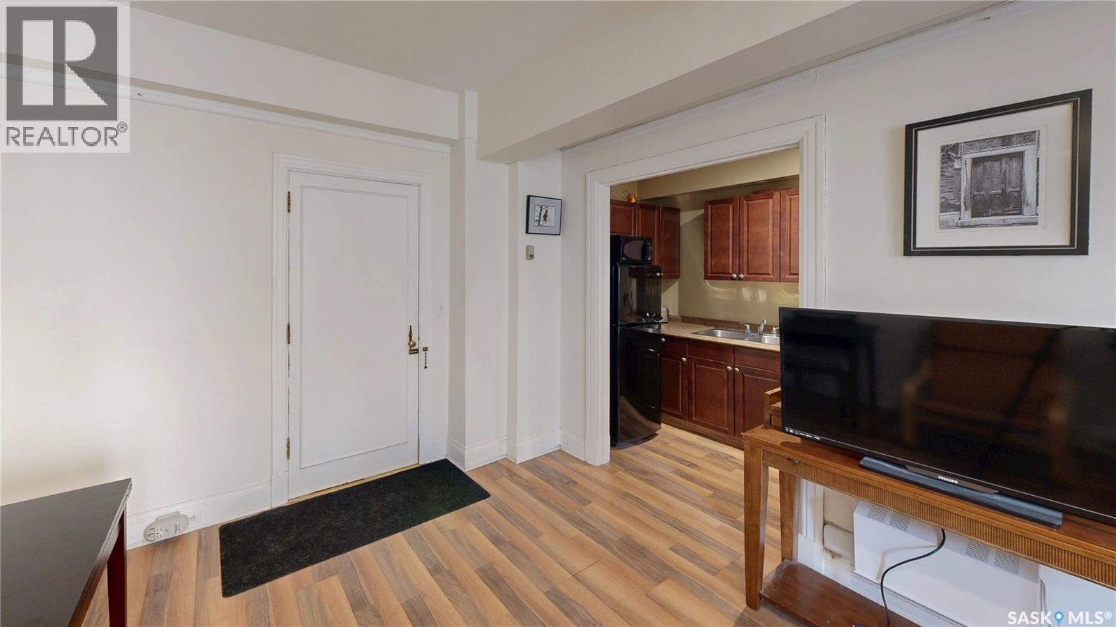 212 2305 Victoria Avenue, Regina, SK - Indoor Photo Showing Other Room