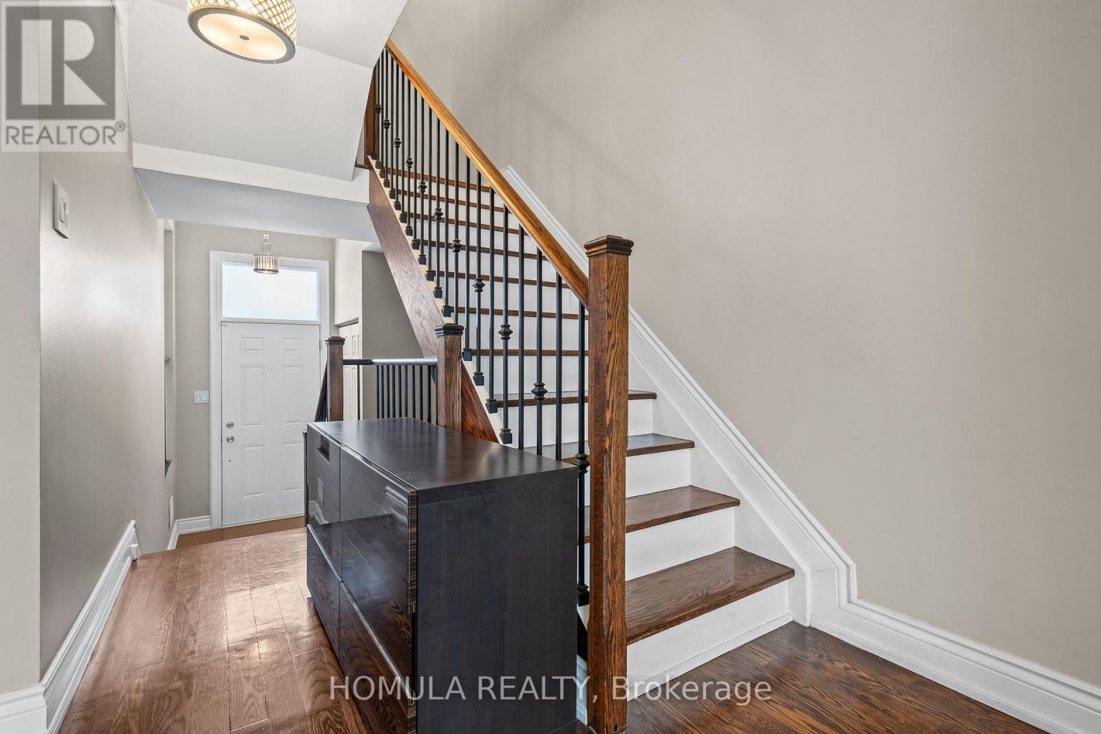 5 - 211 Woodbridge Avenue, Vaughan, ON - Indoor Photo Showing Other Room