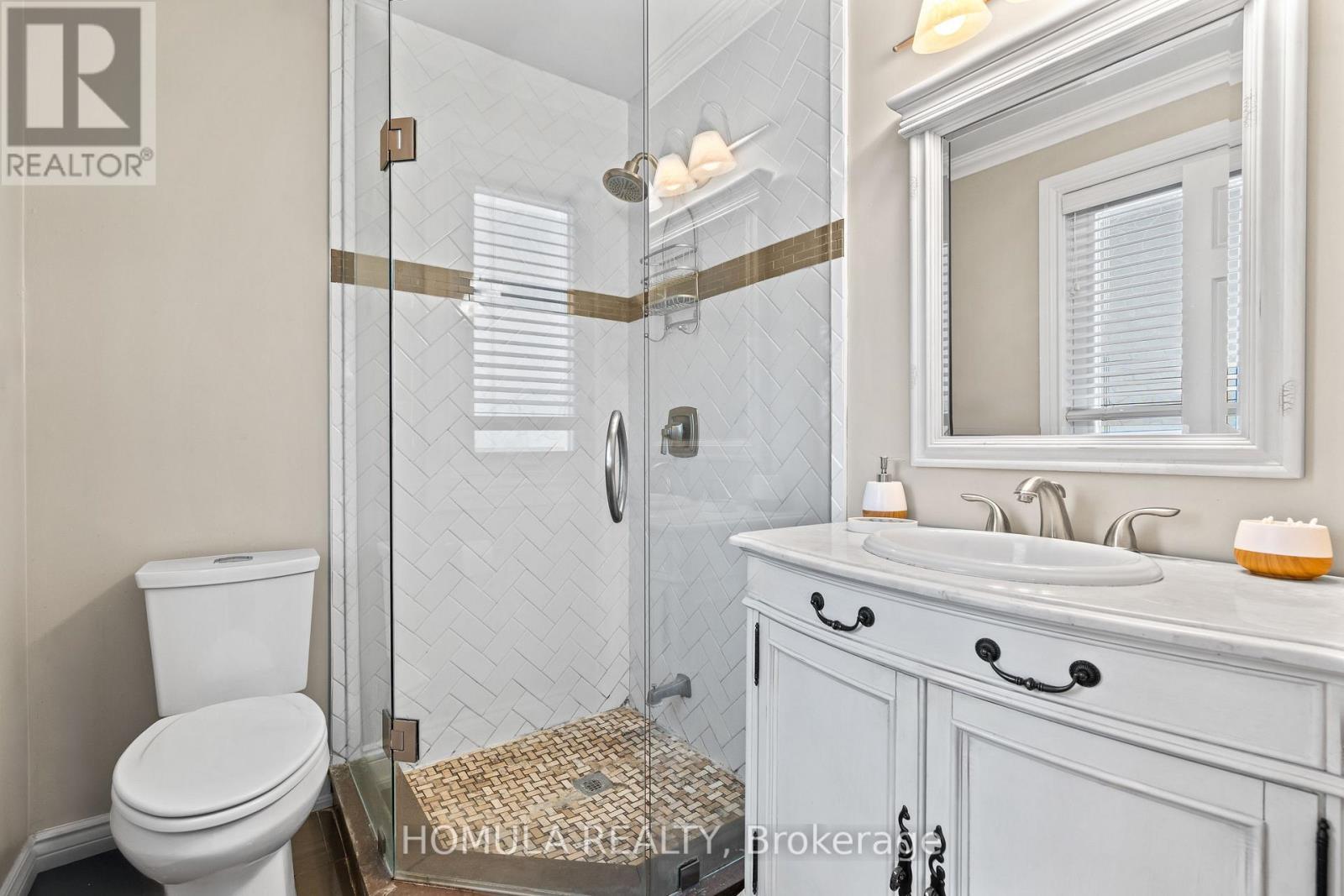 5 - 211 Woodbridge Avenue, Vaughan, ON - Indoor Photo Showing Bathroom