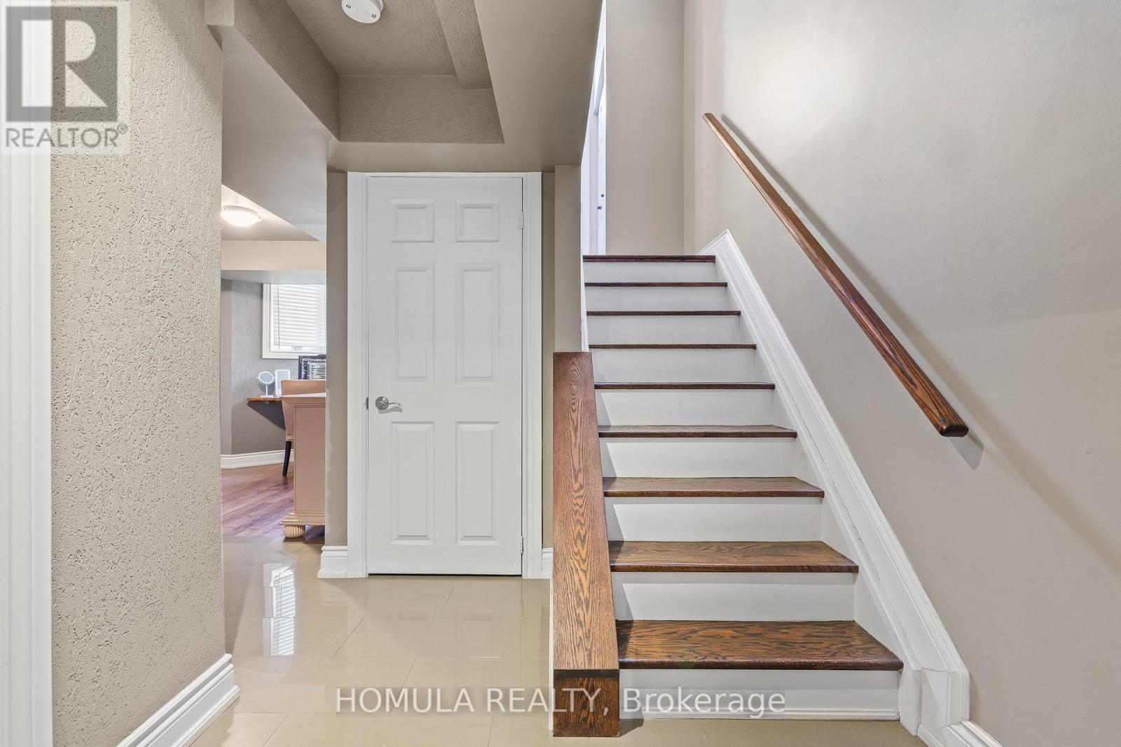 5 - 211 Woodbridge Avenue, Vaughan, ON - Indoor Photo Showing Other Room