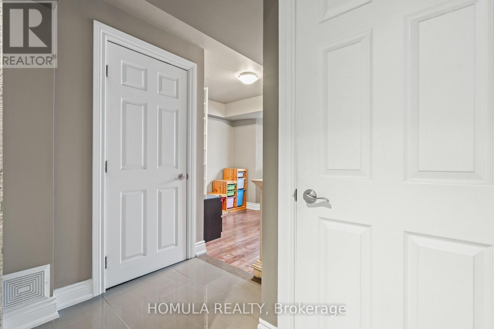 5 - 211 Woodbridge Avenue, Vaughan, ON - Photo Showing Other Room