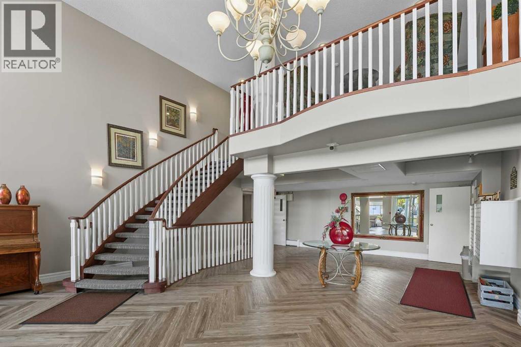 208, 6118 53 Avenue, Red Deer, AB - Indoor Photo Showing Other Room