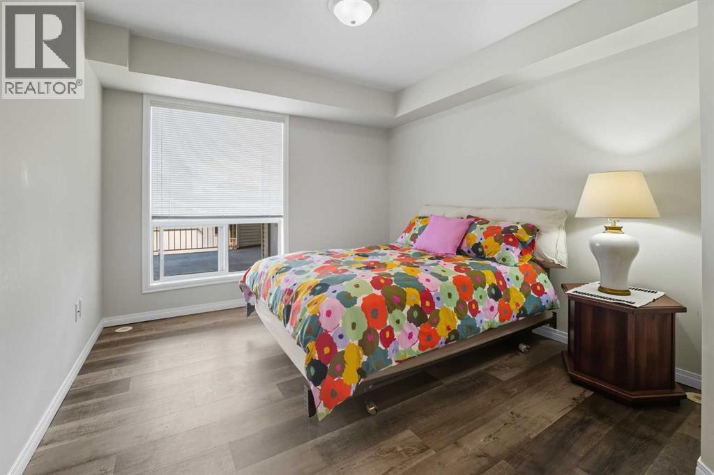 208, 6118 53 Avenue, Red Deer, AB - Indoor Photo Showing Bedroom