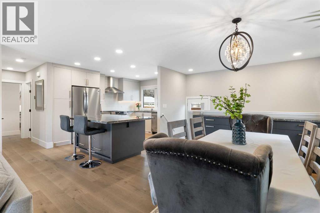 9936 Maplecreek Drive Se, Calgary, AB - Indoor Photo Showing Dining Room