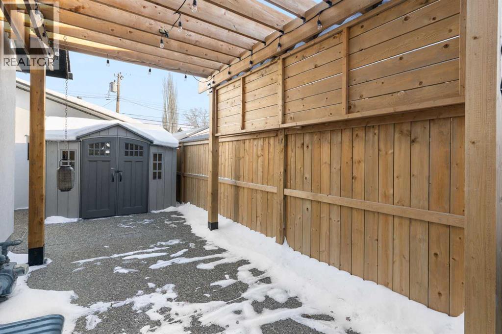 9936 Maplecreek Drive Se, Calgary, AB - With Exterior